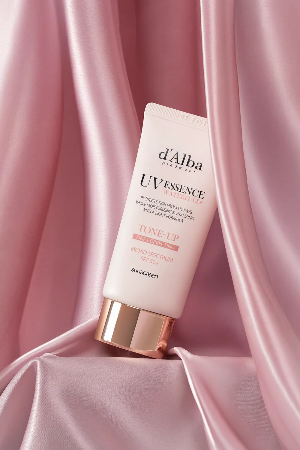 Kem chống nắng d'Alba White Truffle Waterfull Tone-Up SPF 50+