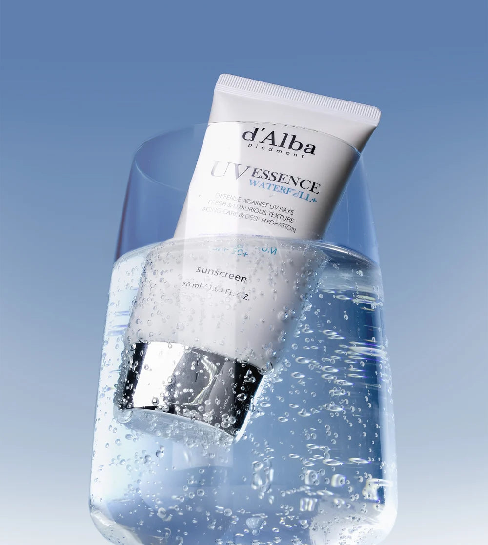 Kem chống nắng tinh chất nấm cục trắng d'Alba Waterfull Essence SPF 50+